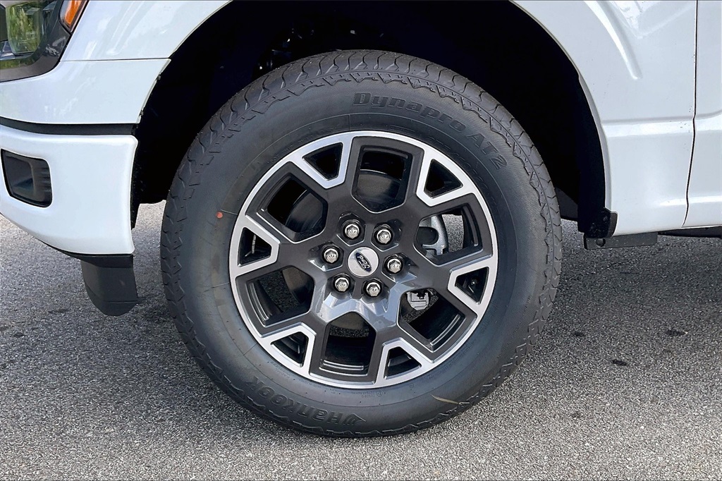 2025 Ford F-150 STX - Photo 8