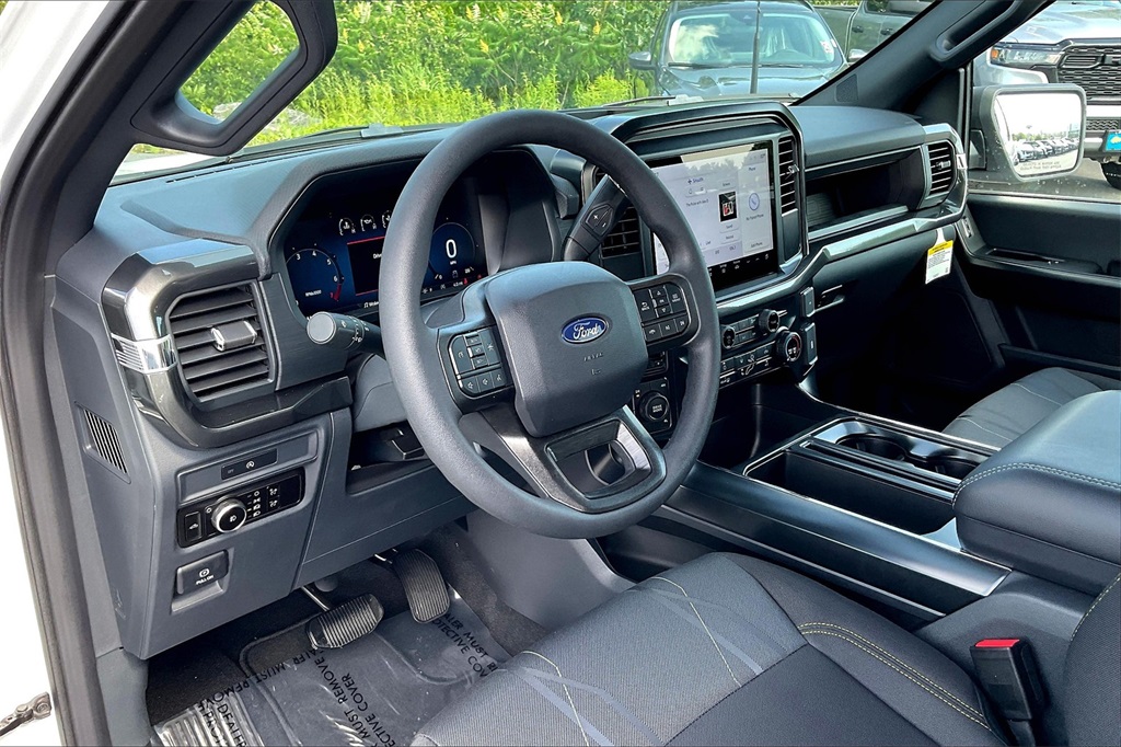 2025 Ford F-150 STX - Photo 9