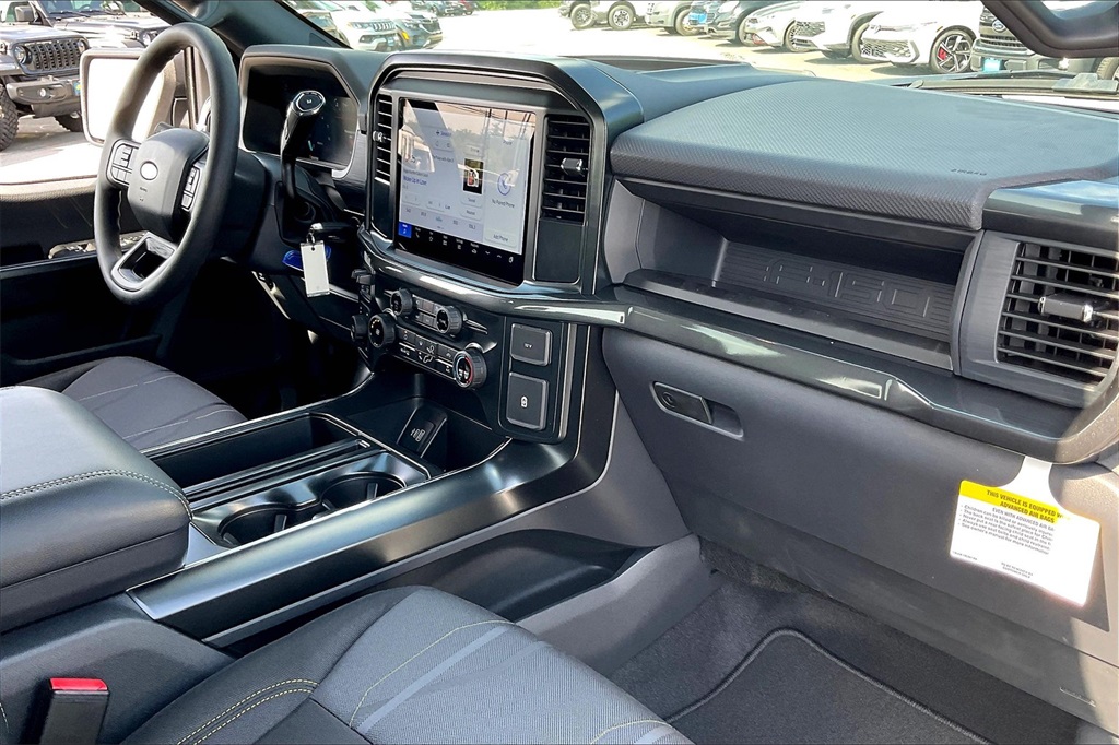 2025 Ford F-150 STX - Photo 10