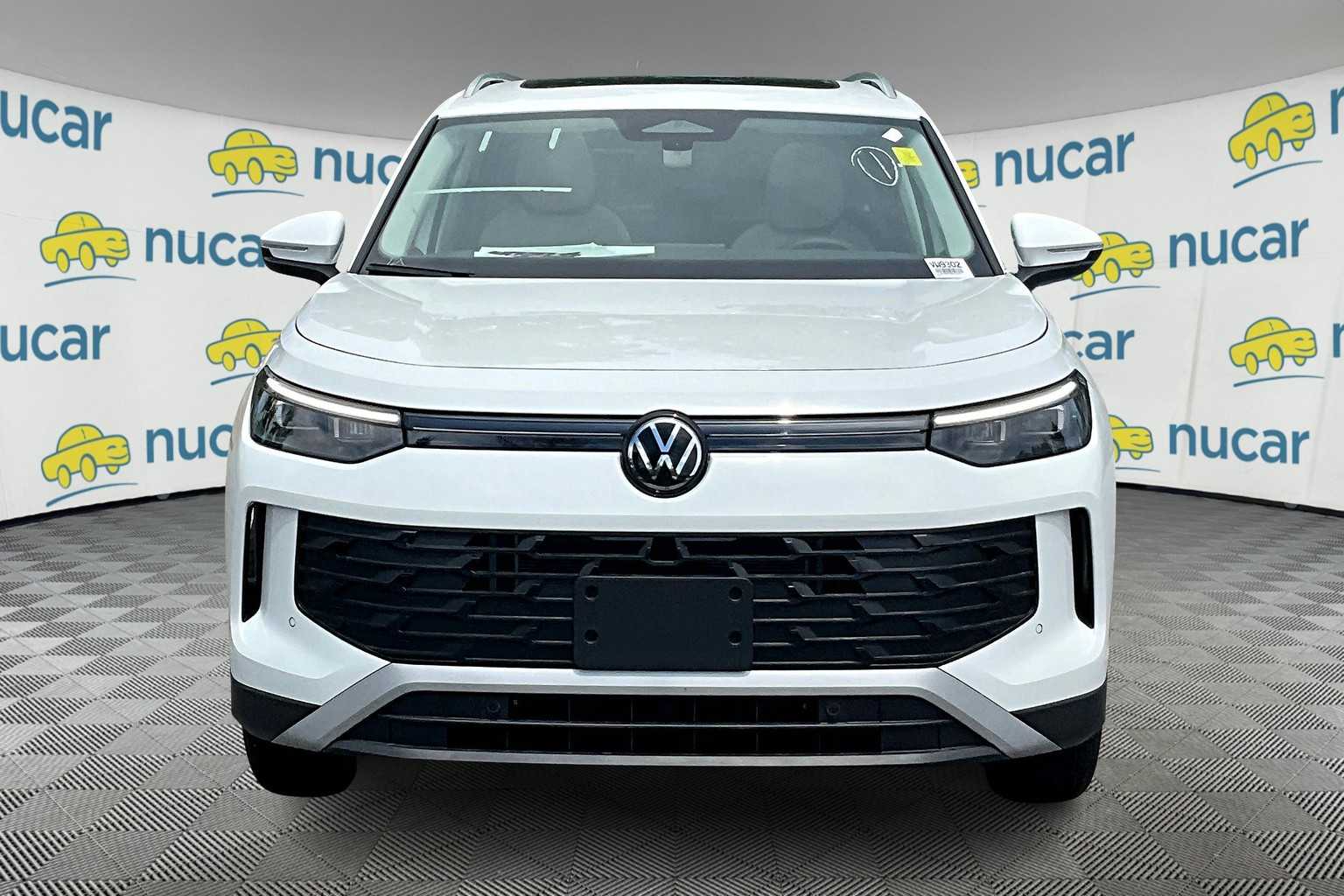 2025 Volkswagen Tiguan SE - Photo 3