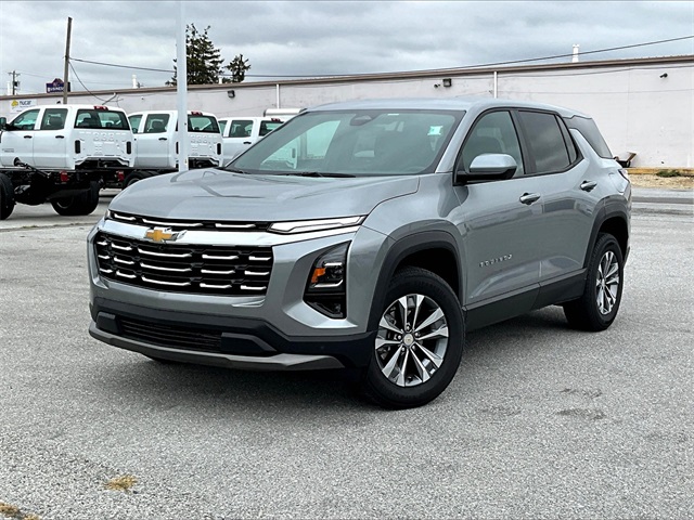 2025 Chevrolet Equinox LT - Photo 2