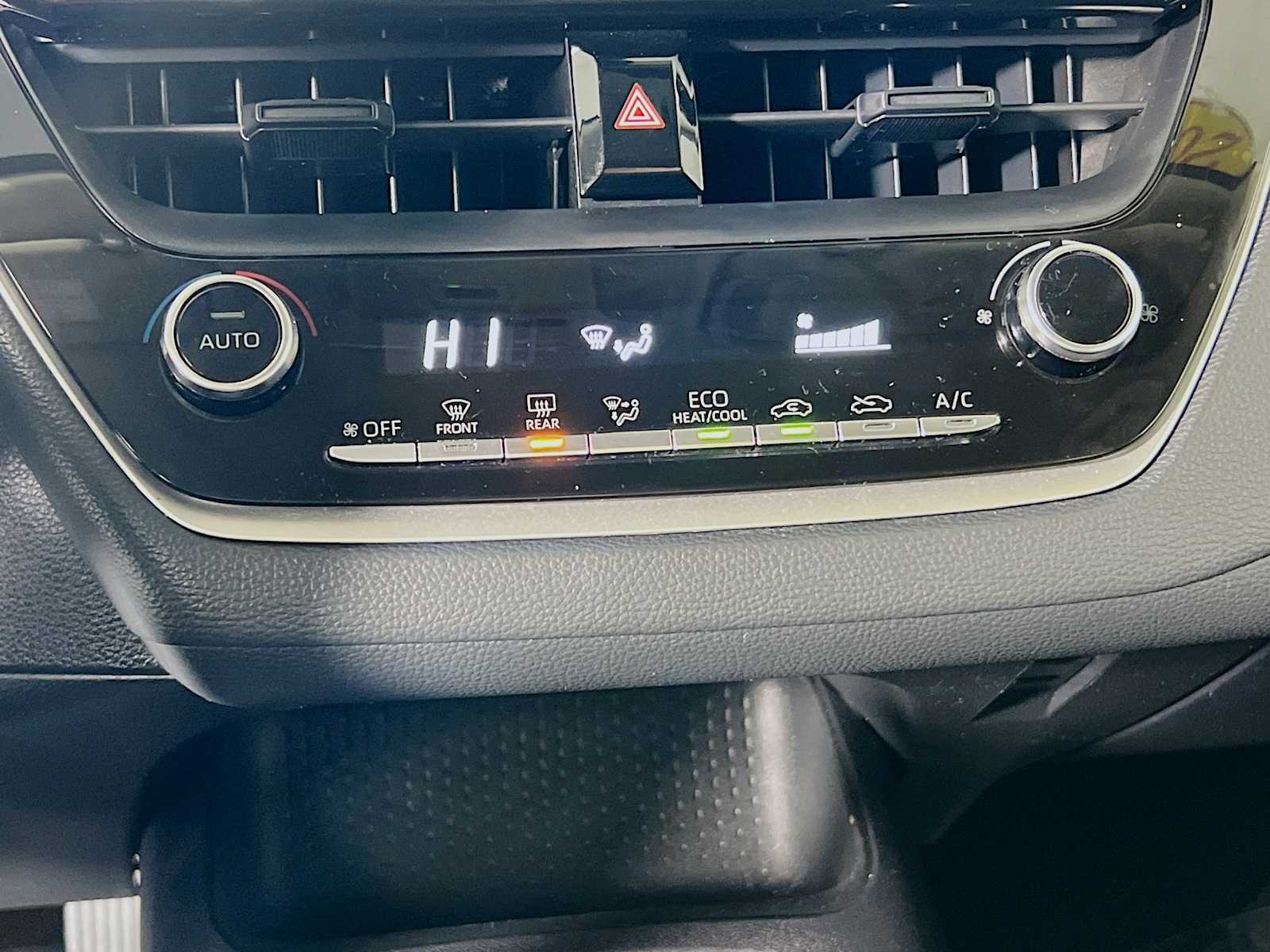 2022 Toyota Corolla LE - Photo 15