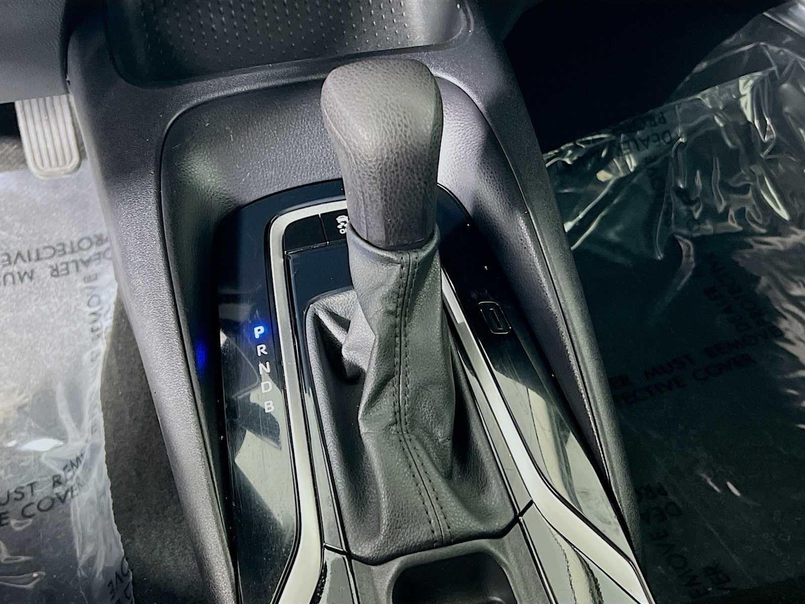 2022 Toyota Corolla LE - Photo 16