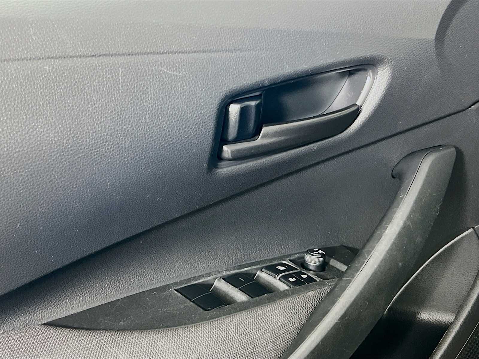 2022 Toyota Corolla LE - Photo 17