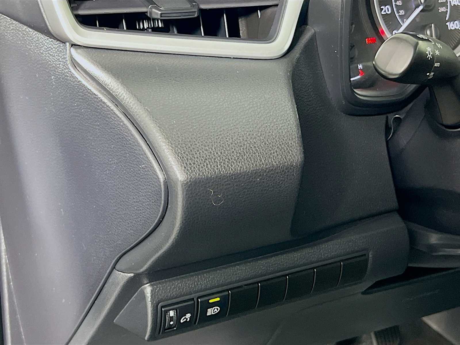 2022 Toyota Corolla LE - Photo 10