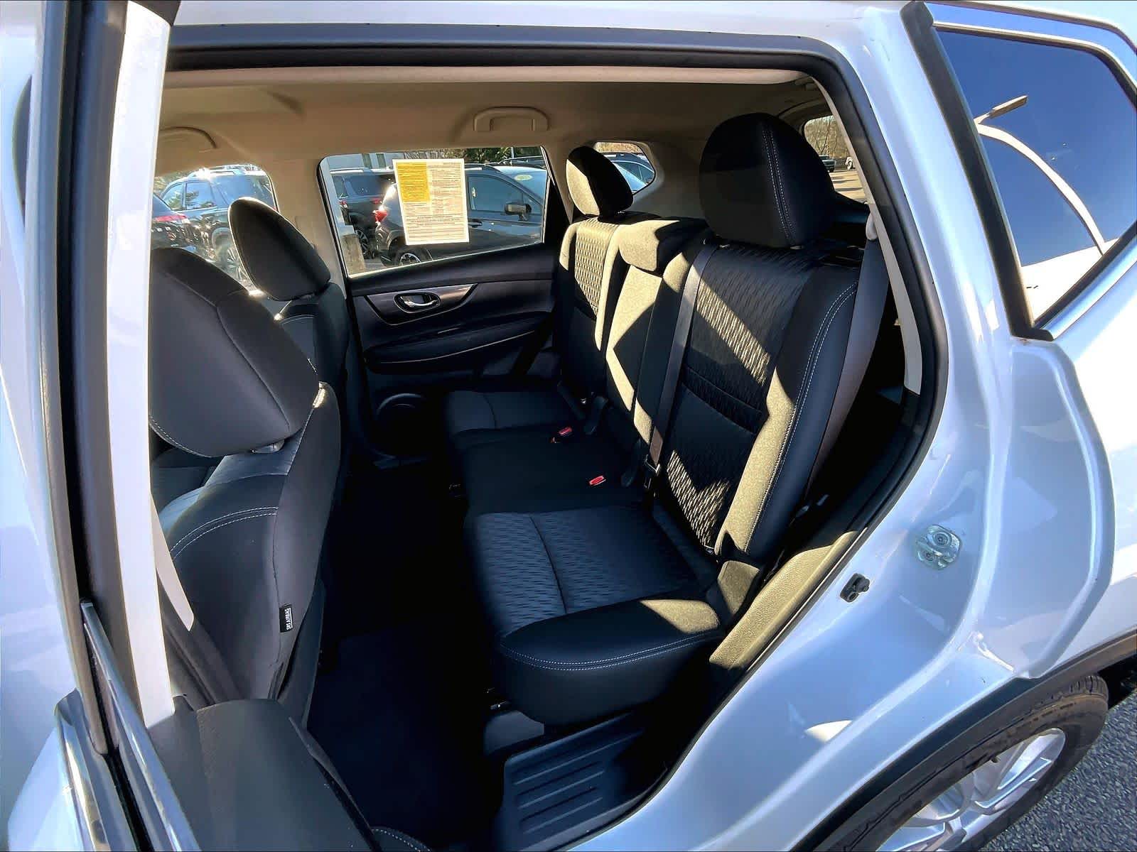 2018 Nissan Rogue SV - Photo 15