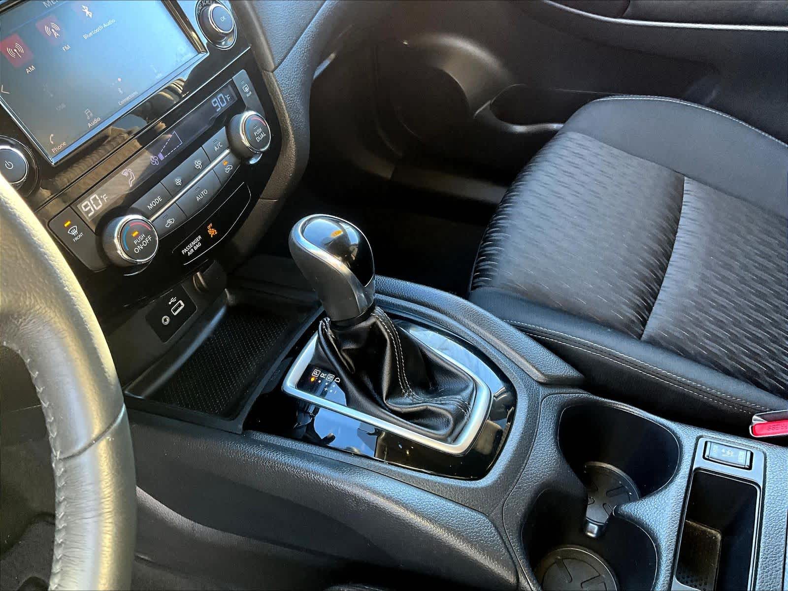 2018 Nissan Rogue SV - Photo 20