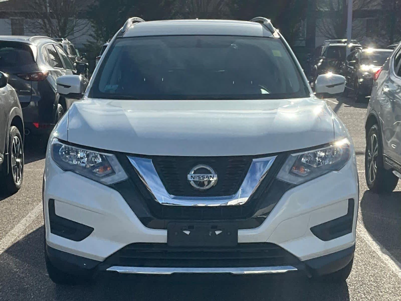 2018 Nissan Rogue SV - Photo 2