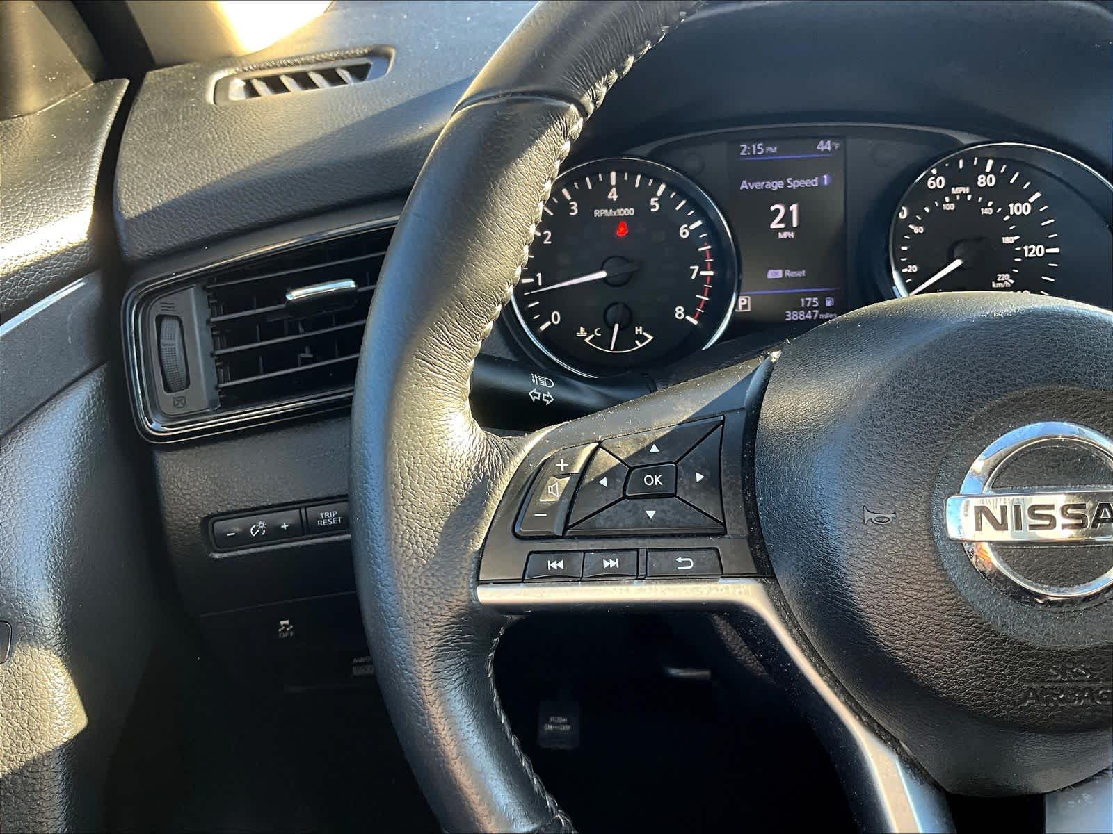 2018 Nissan Rogue SV - Photo 22