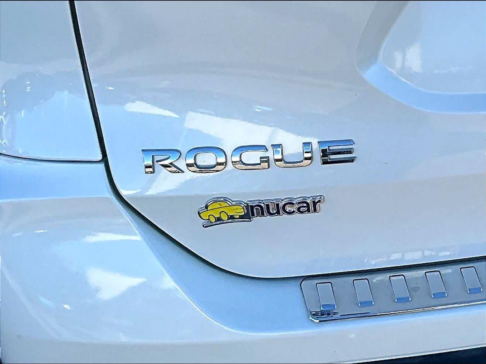 2018 Nissan Rogue SV - Photo 27