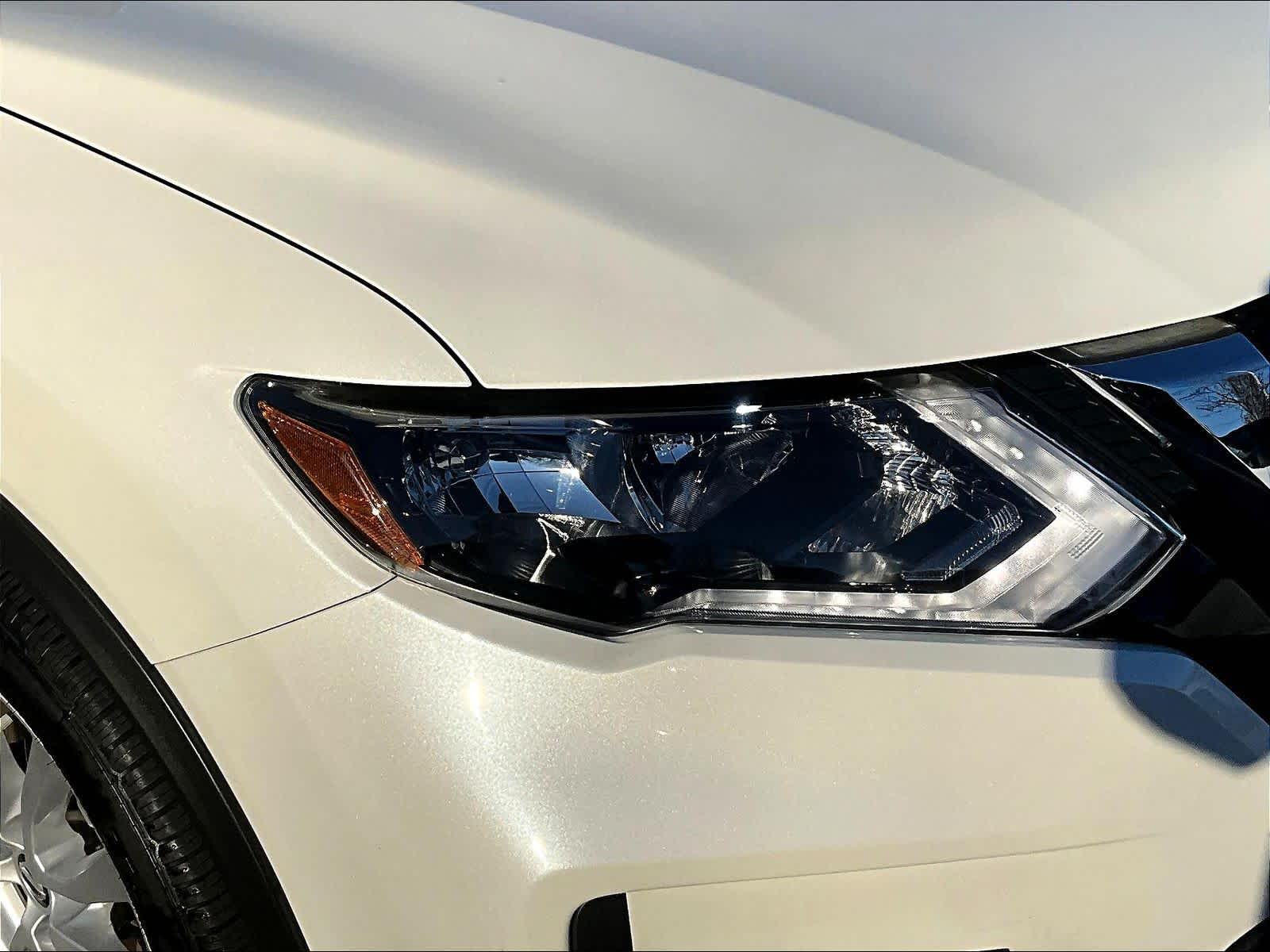 2018 Nissan Rogue SV - Photo 31