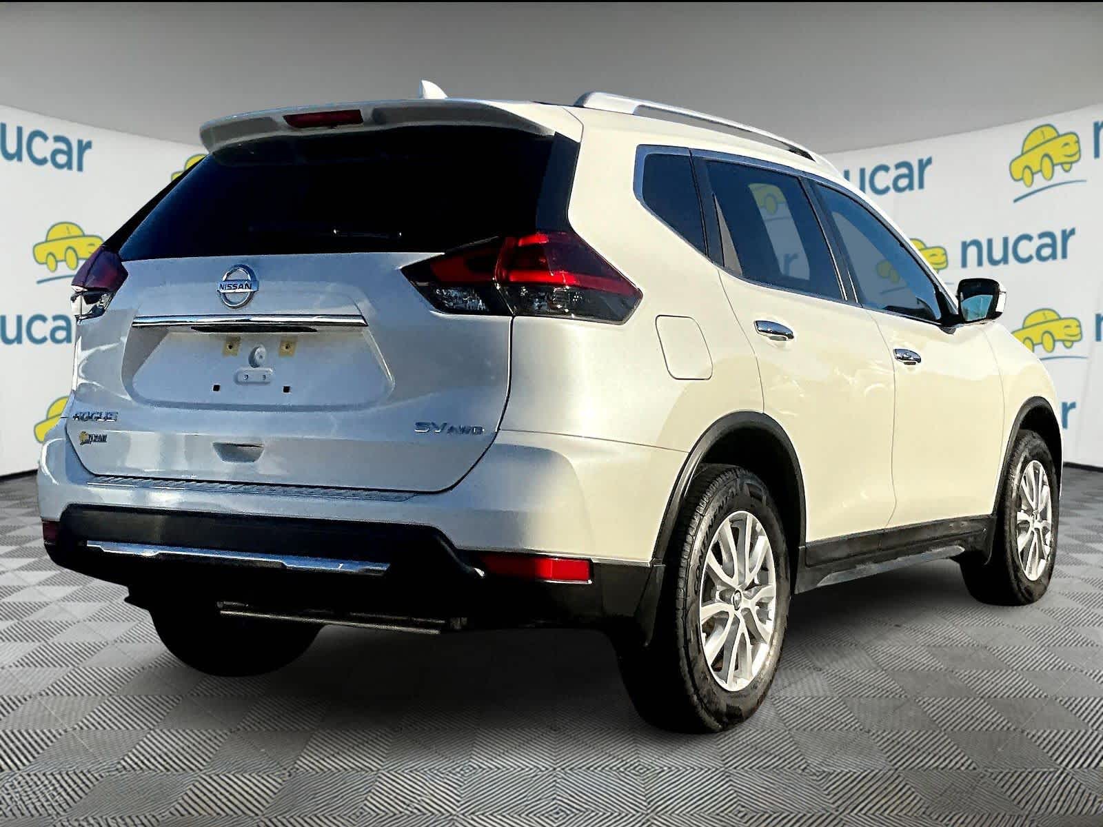 2018 Nissan Rogue SV - Photo 6