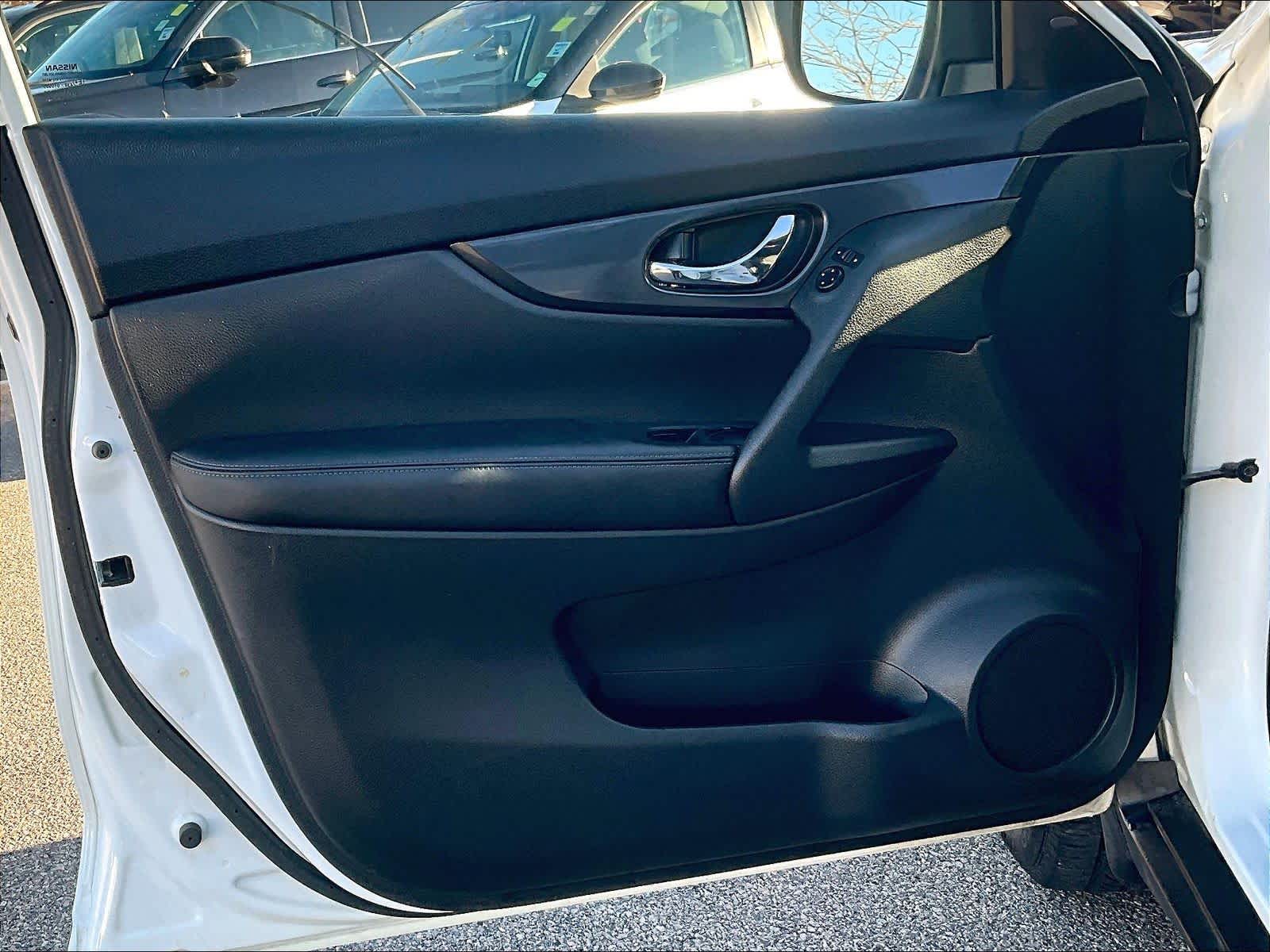 2018 Nissan Rogue SV - Photo 9