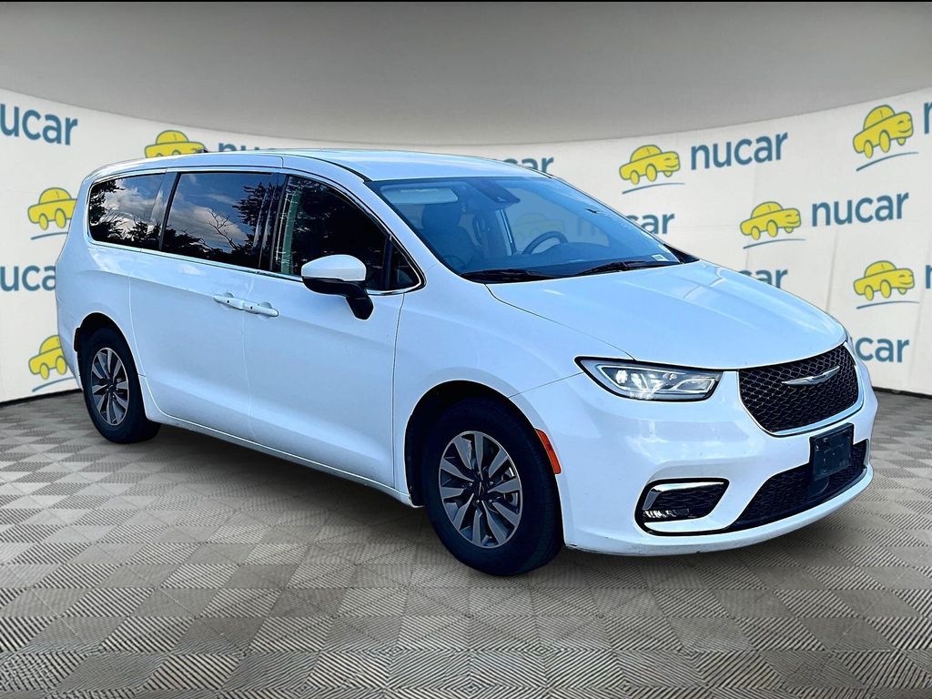 2023 Chrysler Pacifica Hybrid Touring L