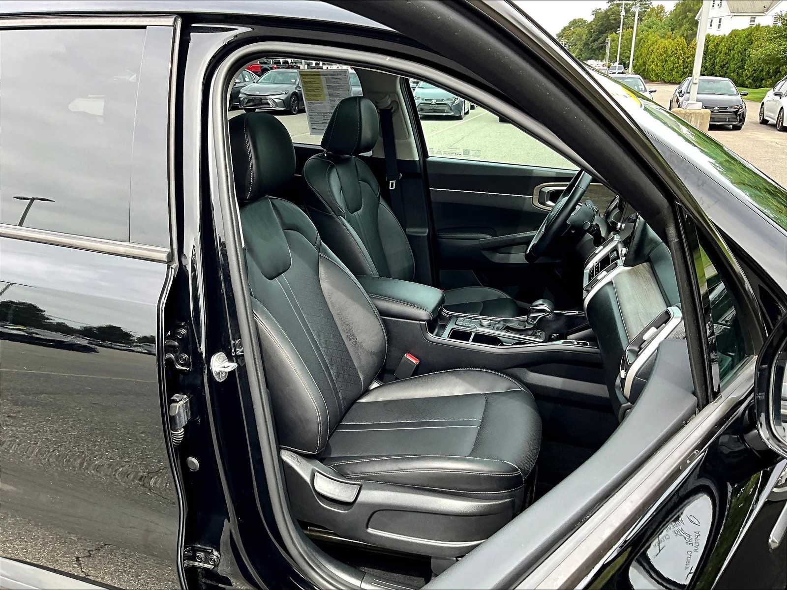 2022 Kia Sorento X-Line S - Photo 11