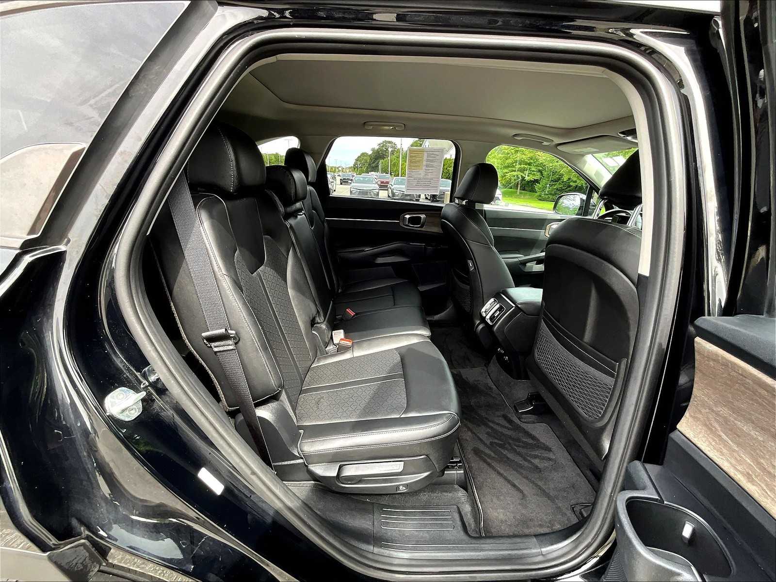 2022 Kia Sorento X-Line S - Photo 16