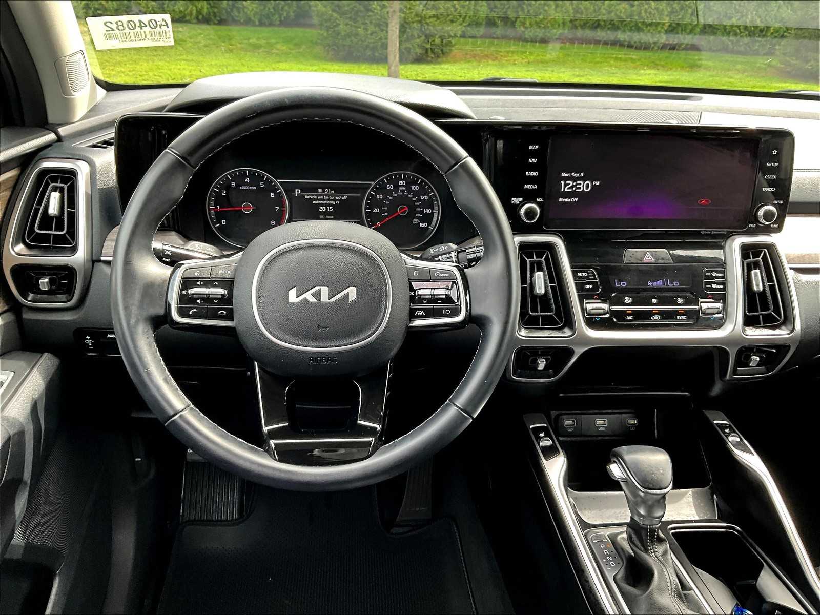 2022 Kia Sorento X-Line S - Photo 18