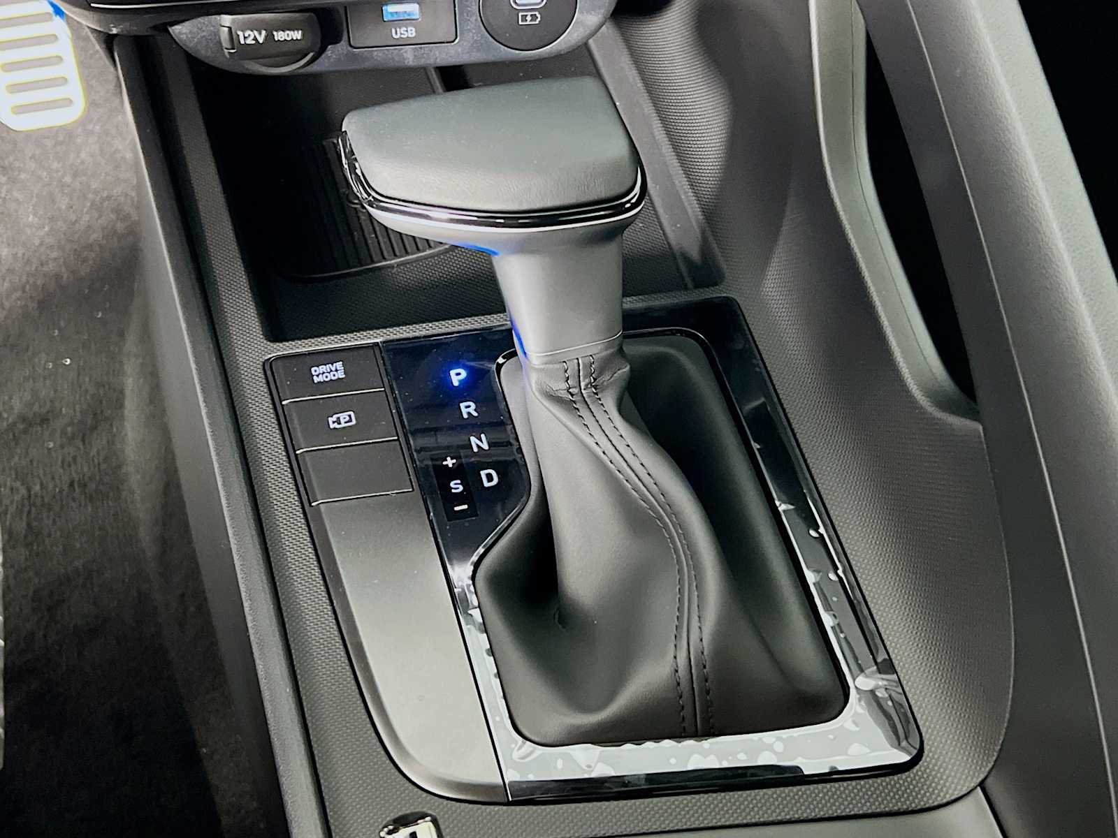 2025 Hyundai Elantra SEL Sport - Photo 11