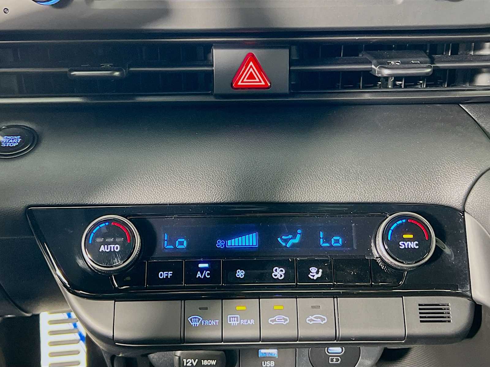2025 Hyundai Elantra SEL Sport - Photo 10