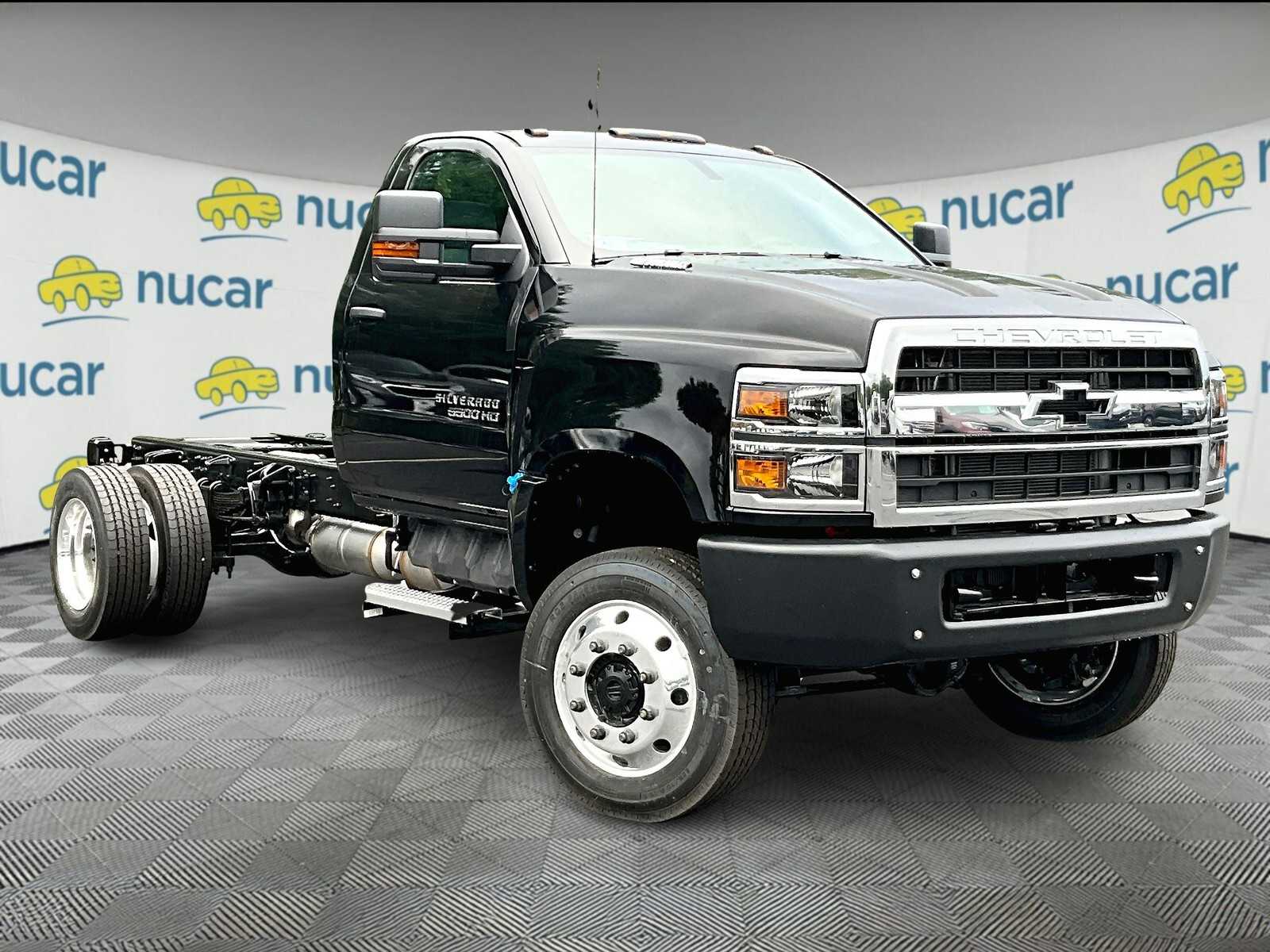 2024 Chevrolet Silverado 4500 Medium Duty Chassis Cab Work Truck's photo