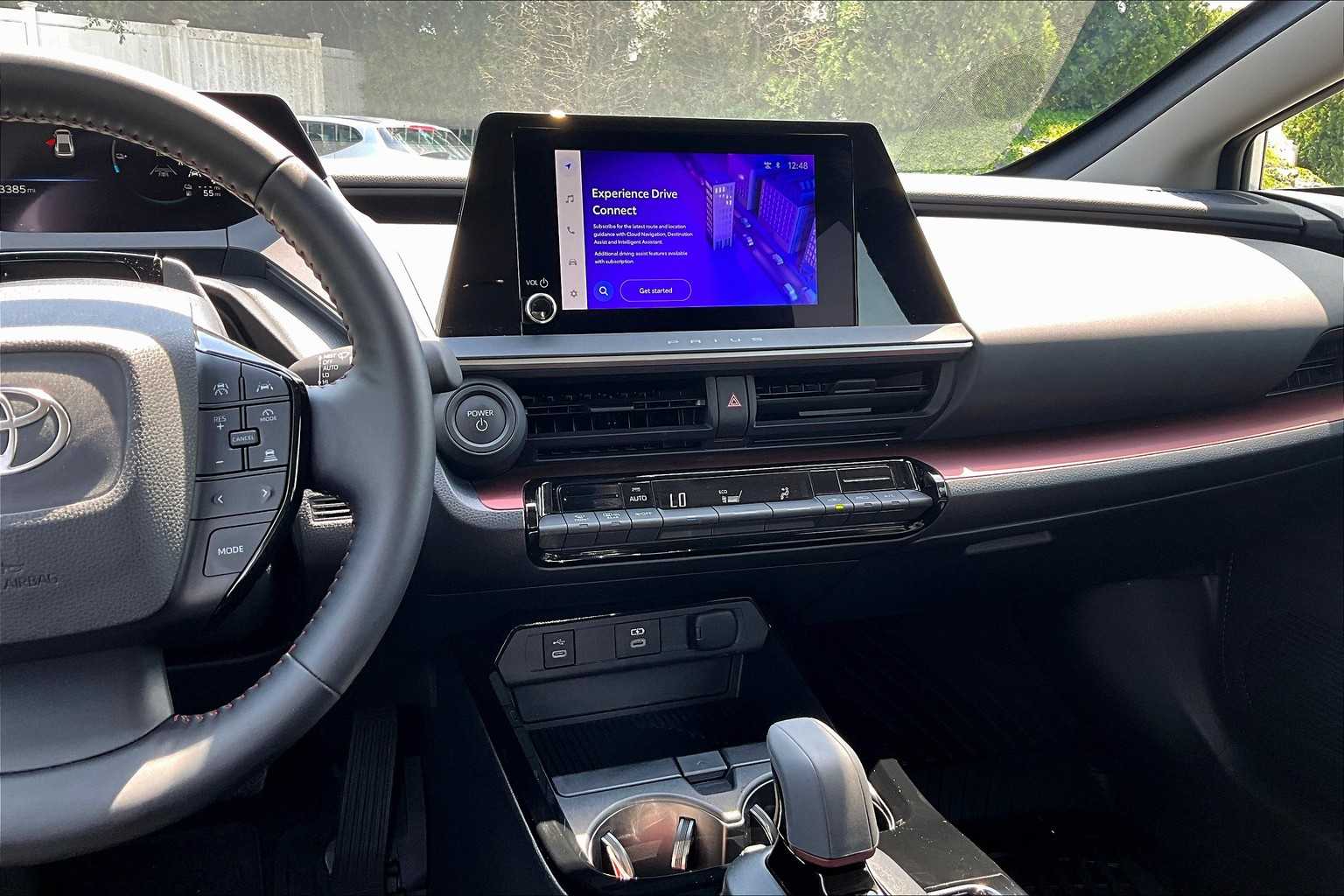 2024 Toyota Prius Prime SE - Photo 18