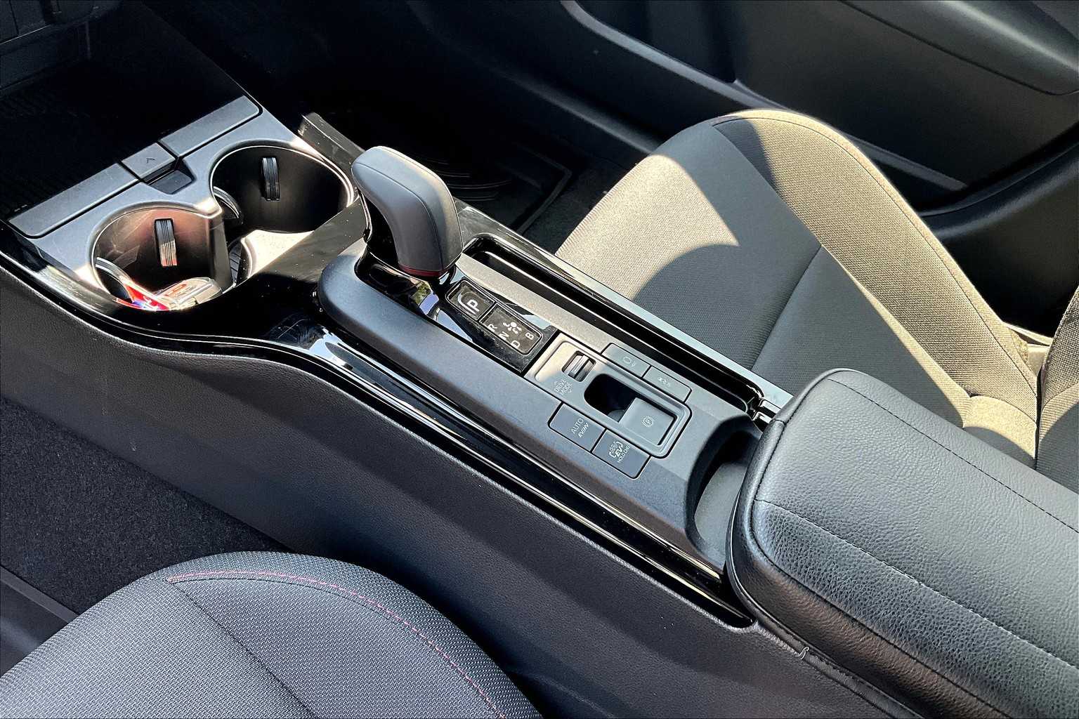 2024 Toyota Prius Prime SE - Photo 20