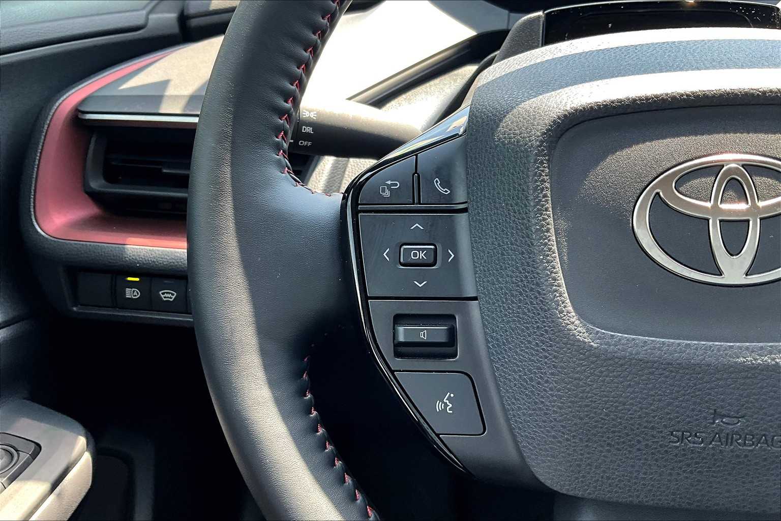 2024 Toyota Prius Prime SE - Photo 23