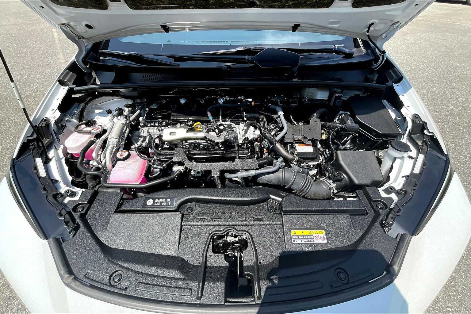 2024 Toyota Prius Prime SE - Photo 30