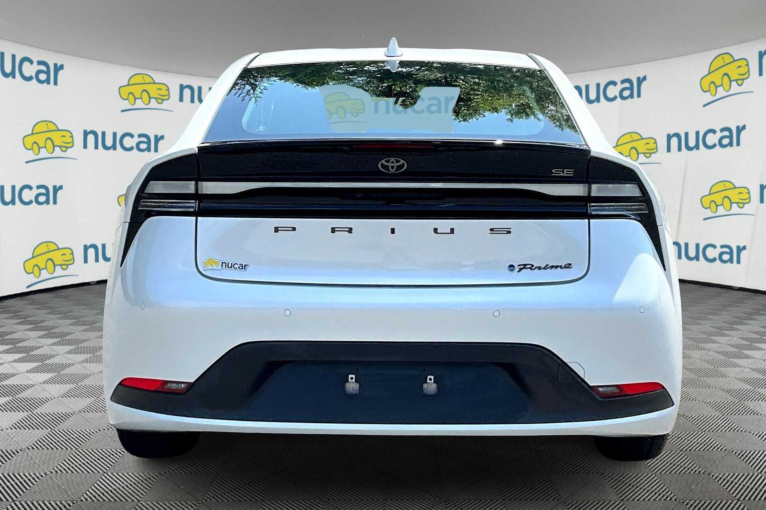 2024 Toyota Prius Prime SE - Photo 5
