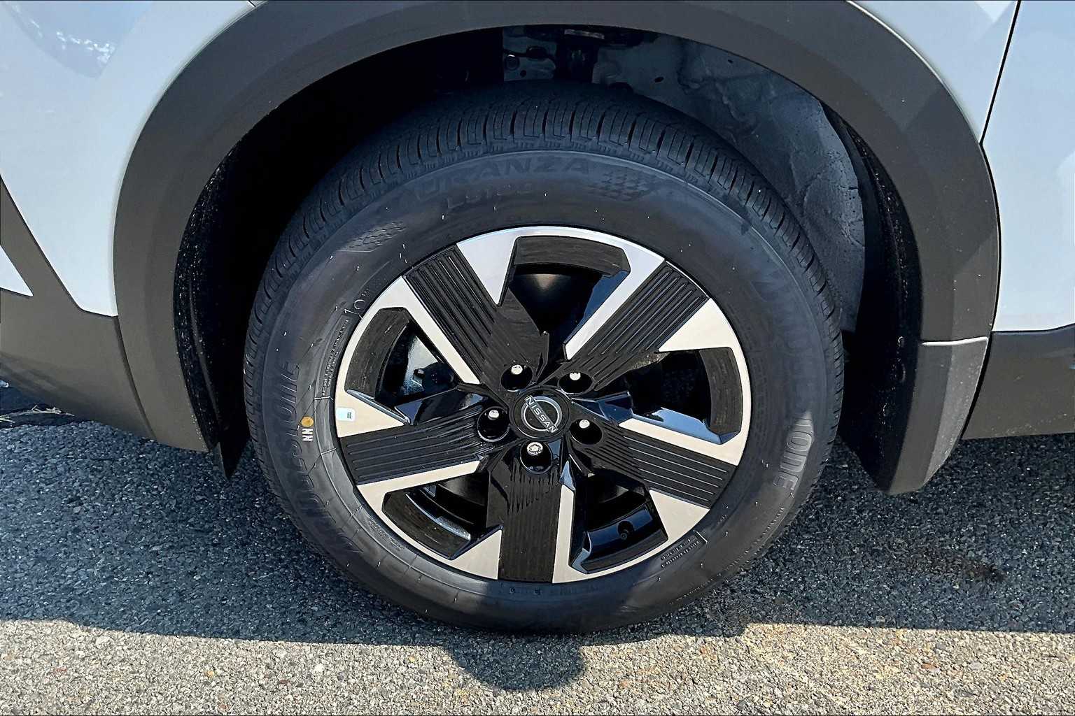 2025 Nissan Kicks SV - Photo 7