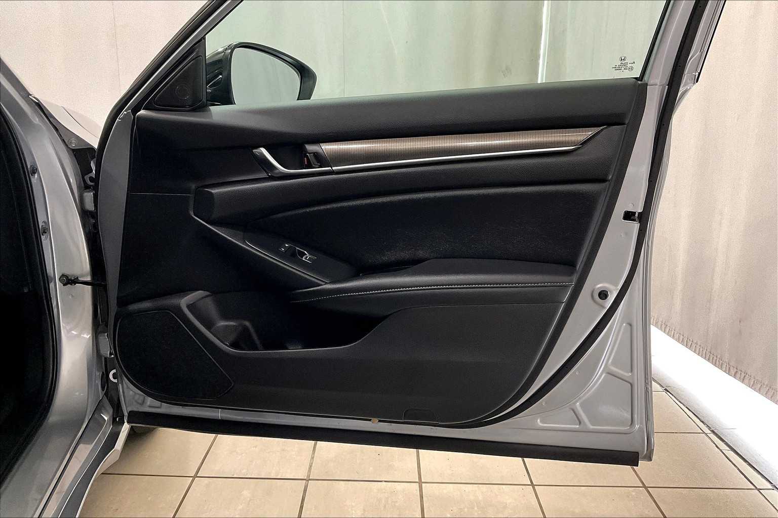 2022 Honda Accord Sport - Photo 12