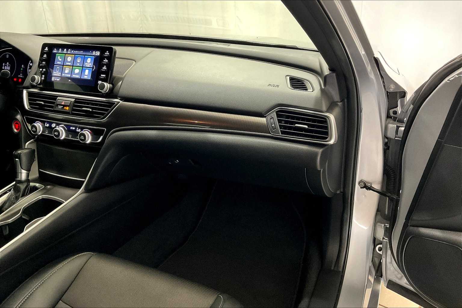 2022 Honda Accord Sport - Photo 13