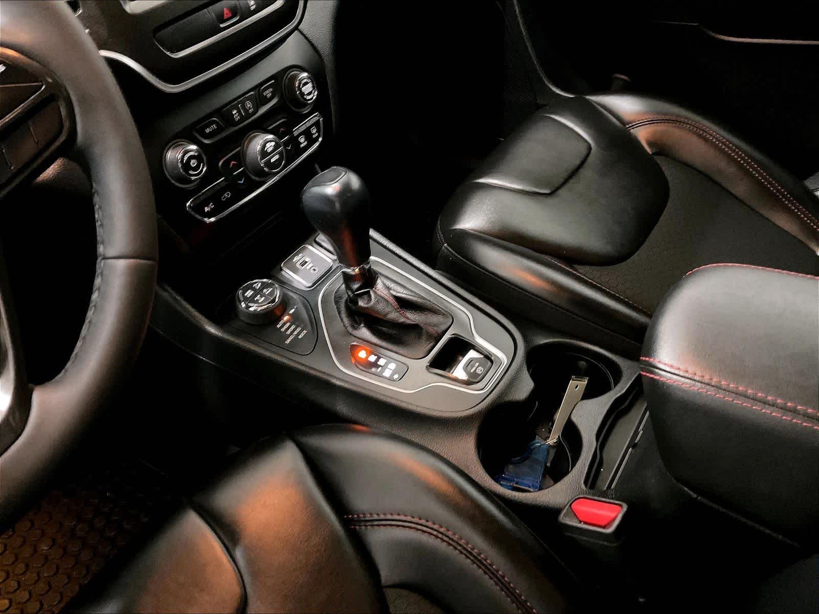 2022 Jeep Cherokee Trailhawk - Photo 20