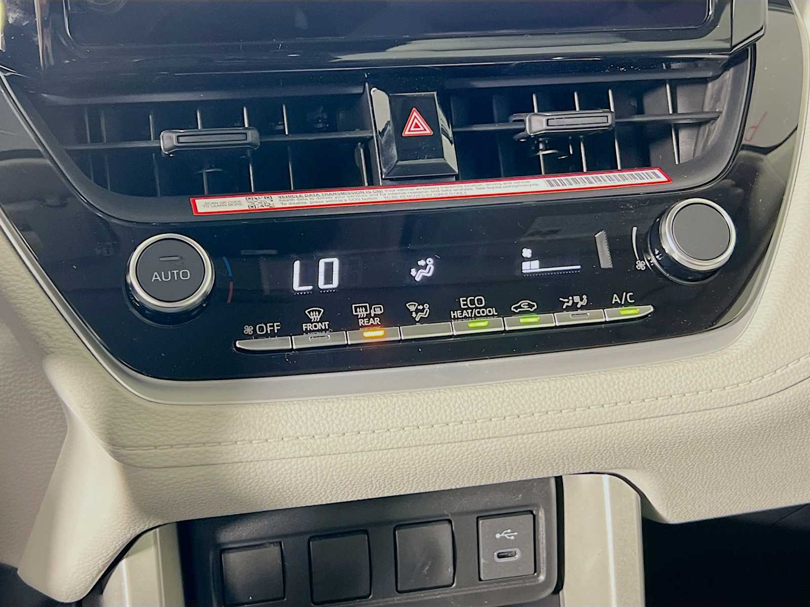 2025 Toyota Corolla Cross LE - Photo 10