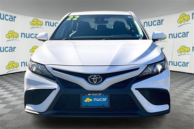 2022 Toyota Camry SE - Photo 3