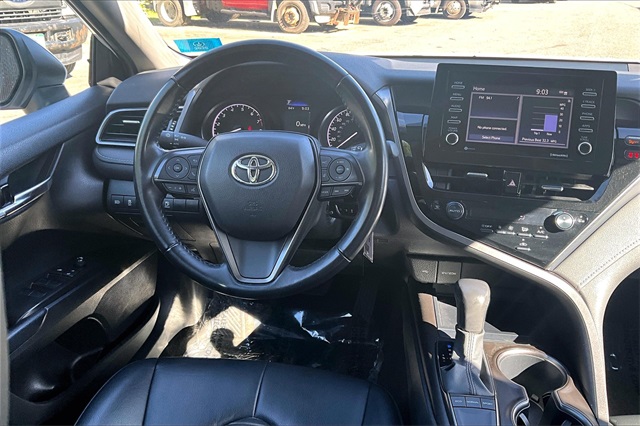 2022 Toyota Camry SE - Photo 5