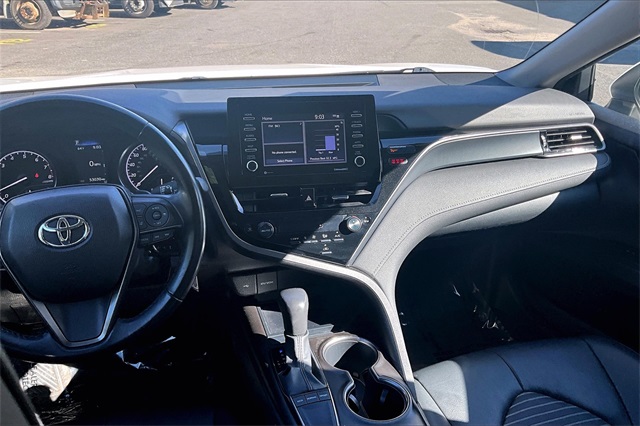 2022 Toyota Camry SE - Photo 6