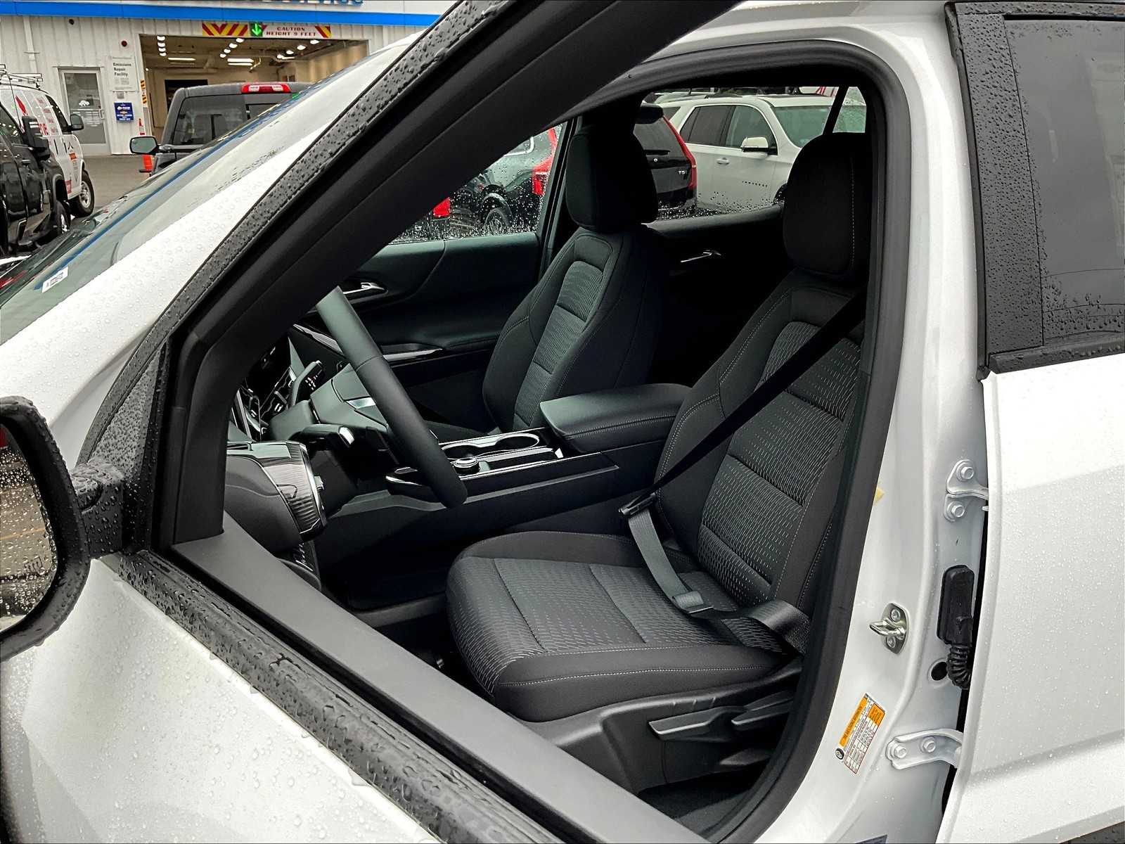 2026 Chevrolet Equinox AWD LT - Photo 11