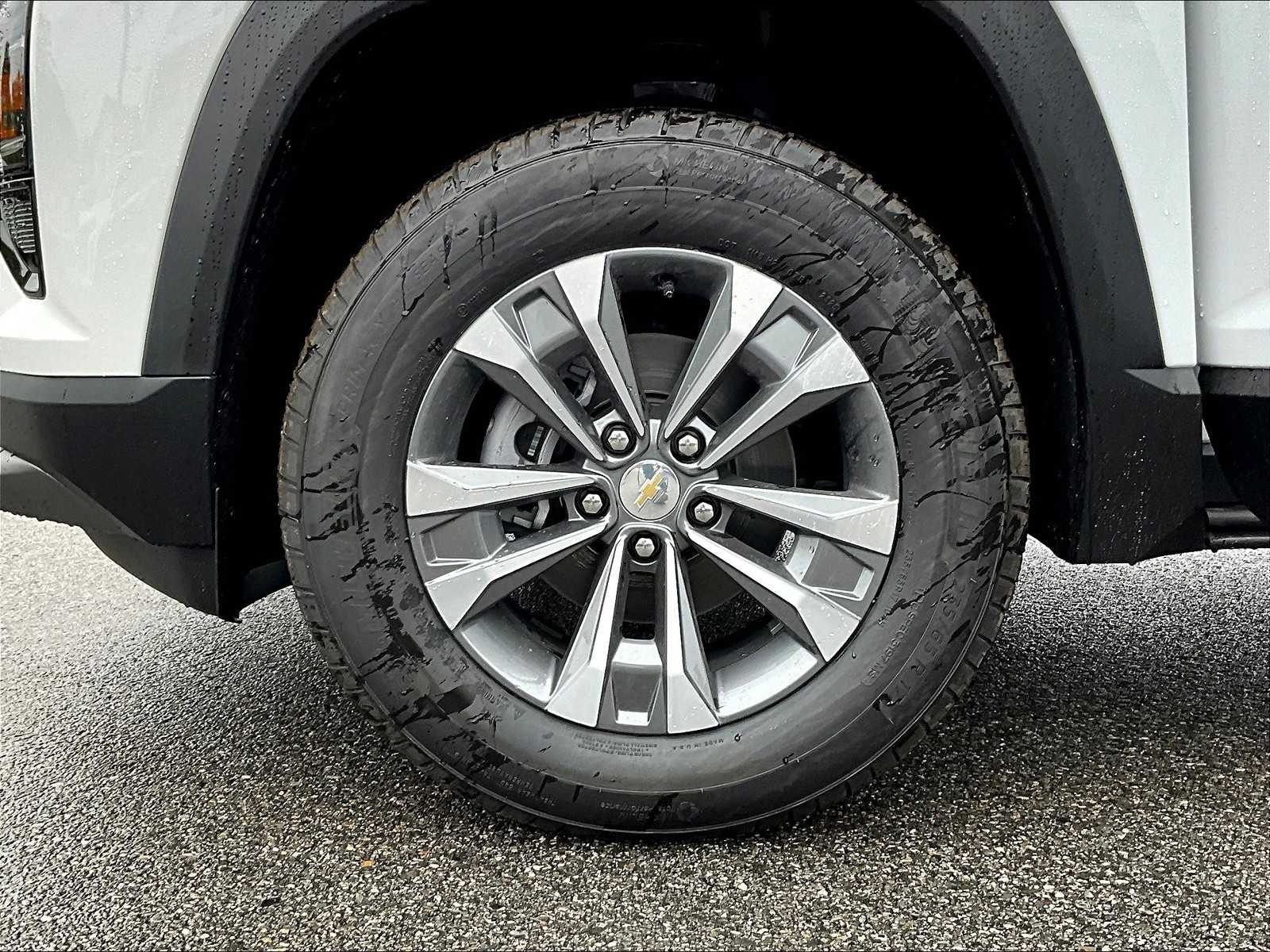 2026 Chevrolet Equinox AWD LT - Photo 8