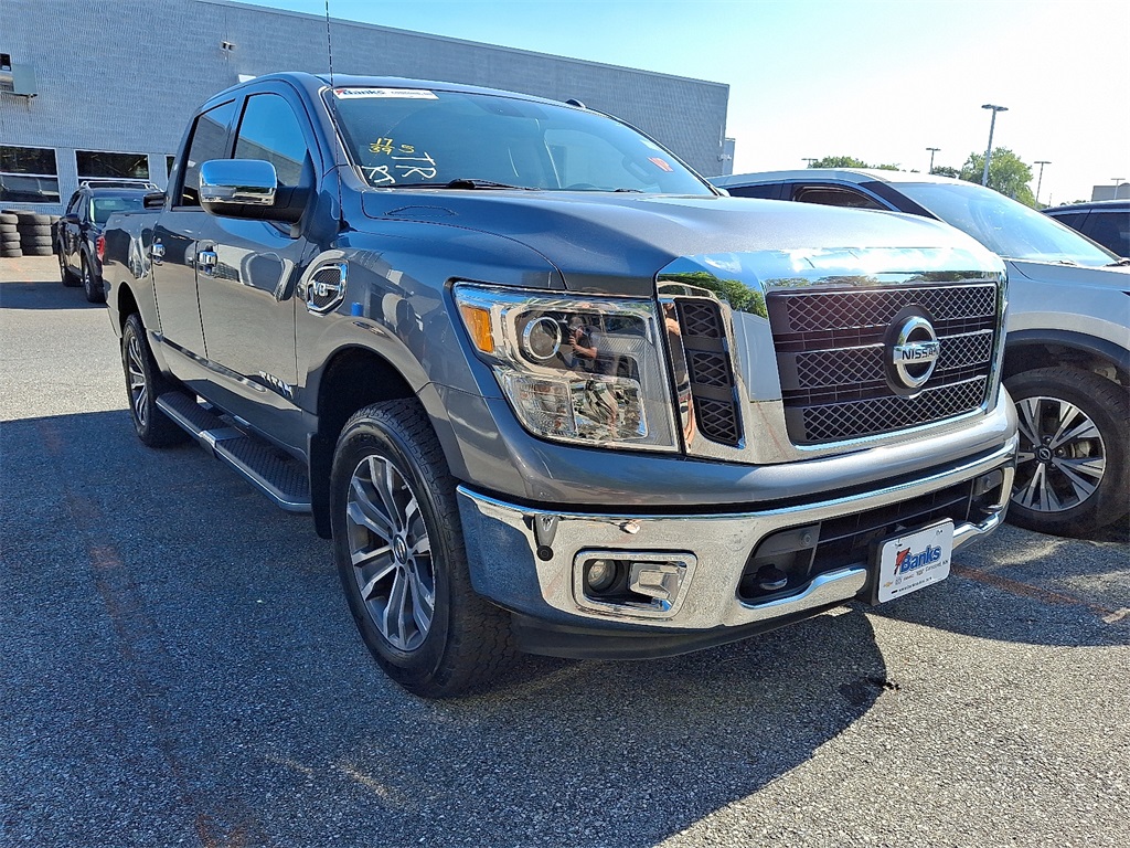 2017 Nissan Titan SL