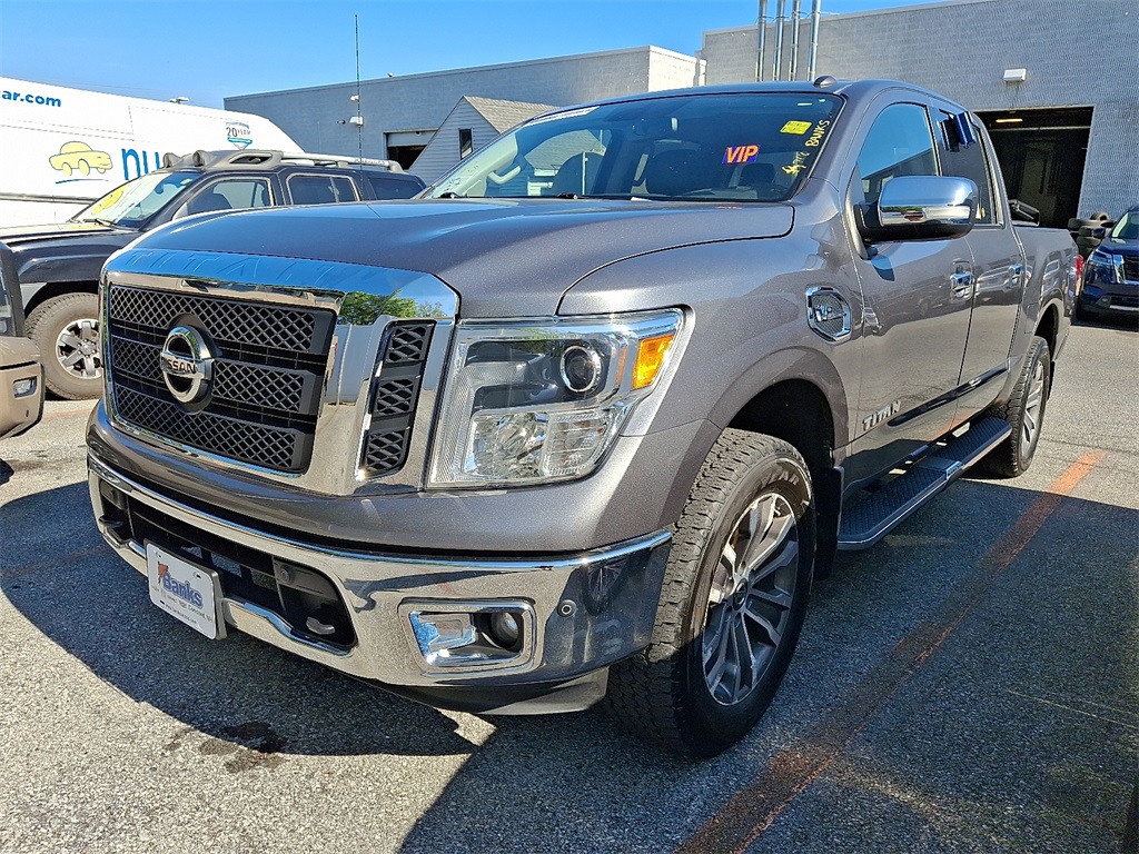 2017 Nissan Titan SL - Photo 2