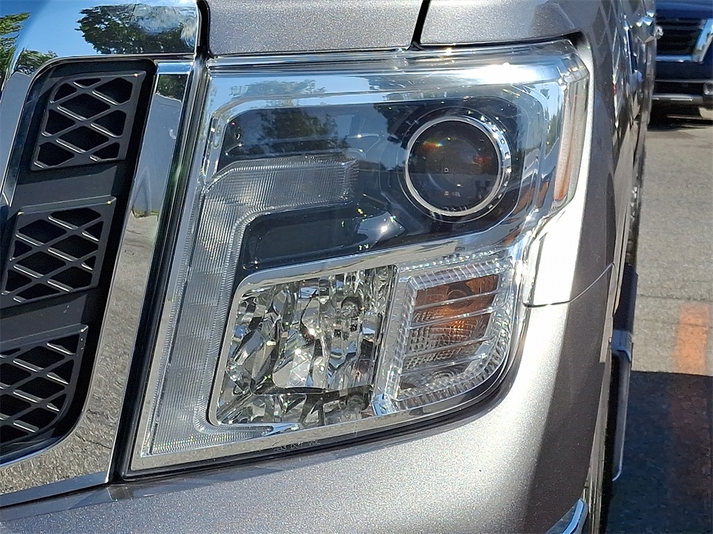 2017 Nissan Titan SL - Photo 7