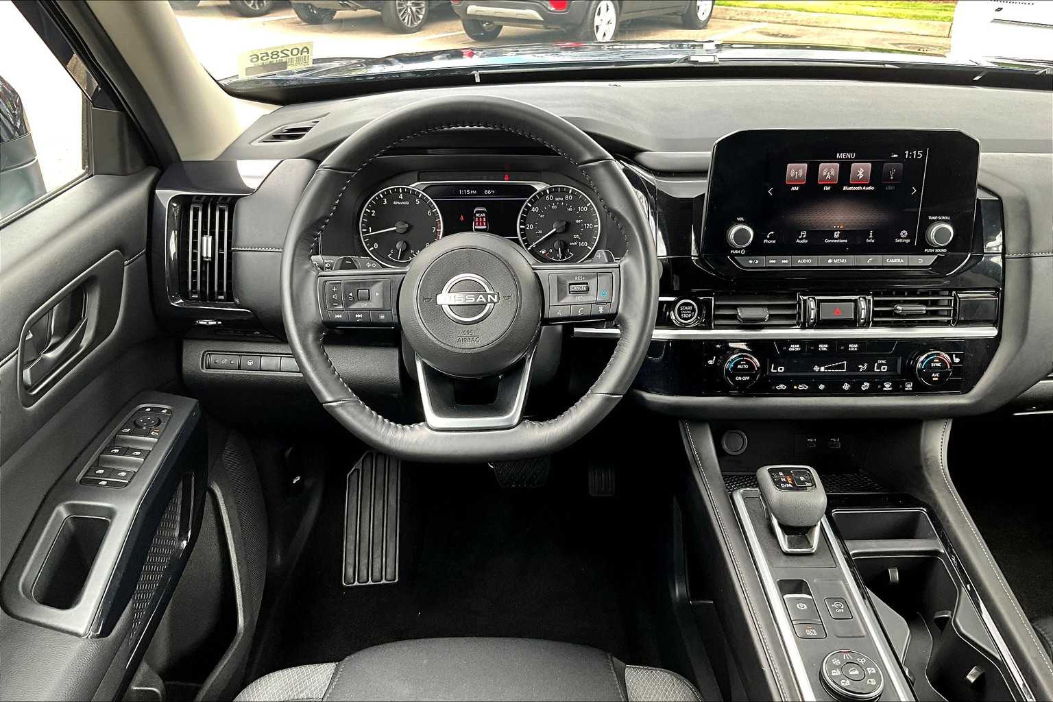 2024 Nissan Pathfinder SV - Photo 18