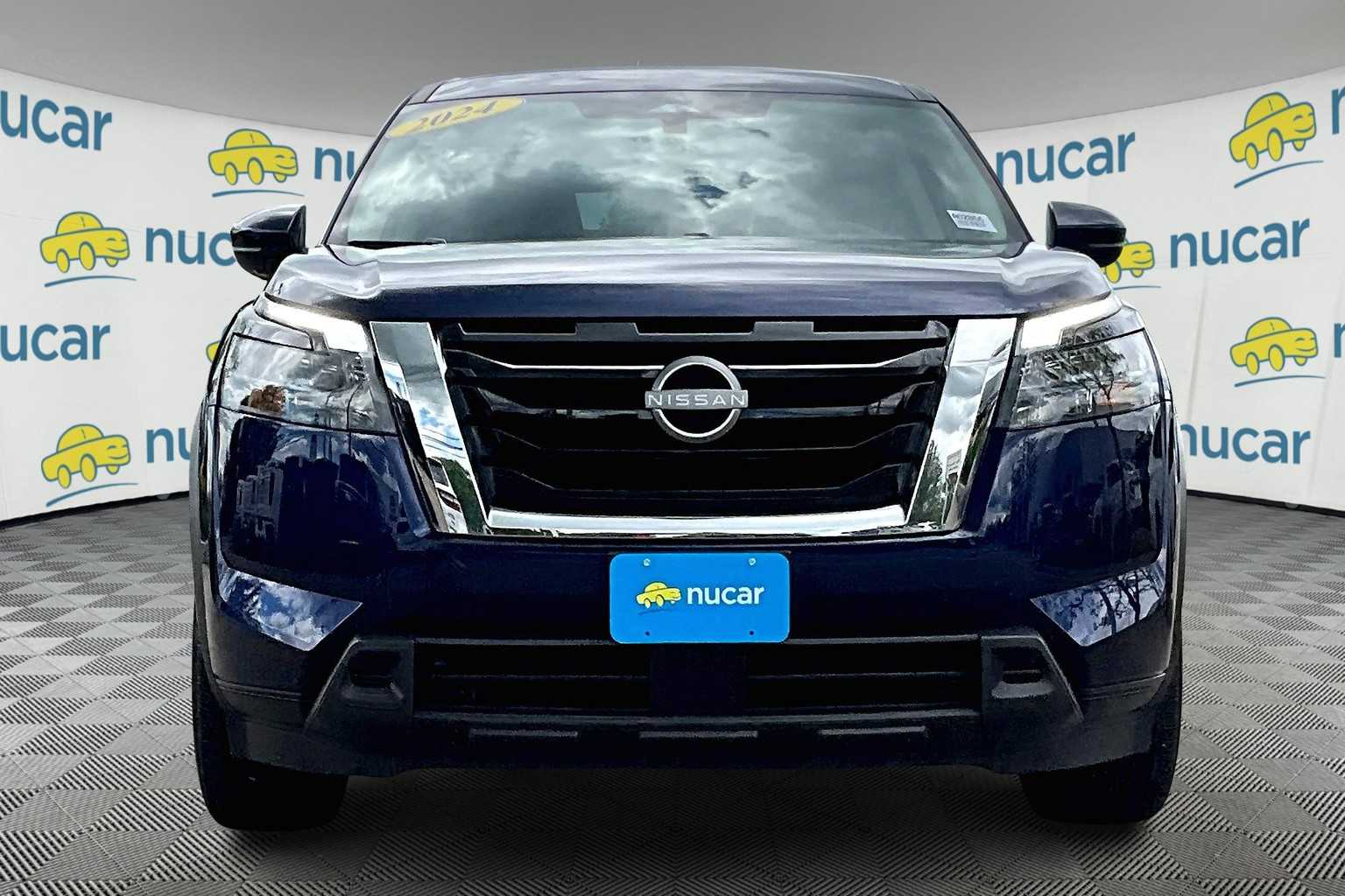 2024 Nissan Pathfinder SV - Photo 2