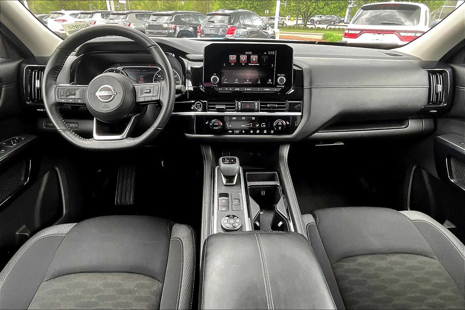 2024 Nissan Pathfinder SV - Photo 22