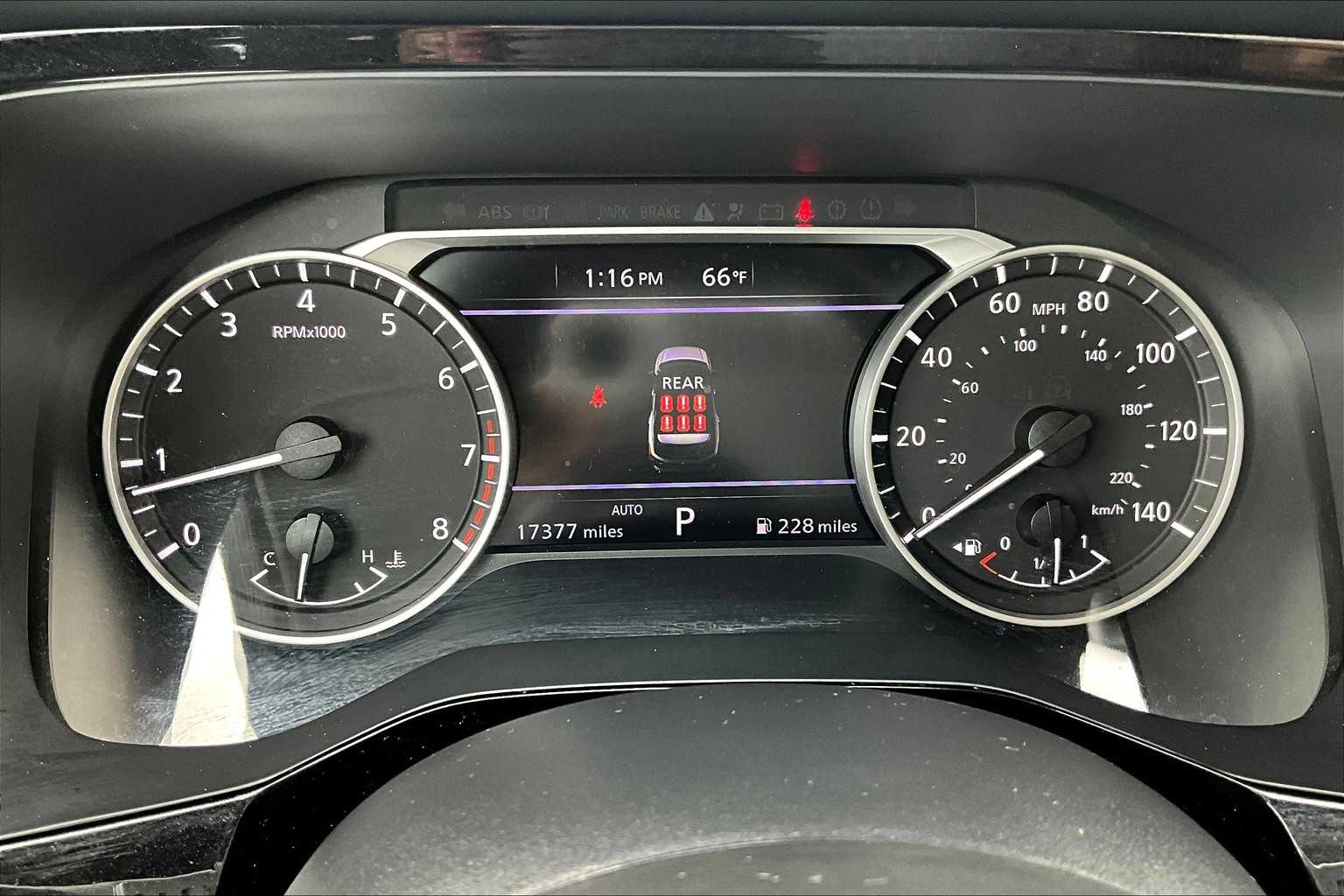 2024 Nissan Pathfinder SV - Photo 25