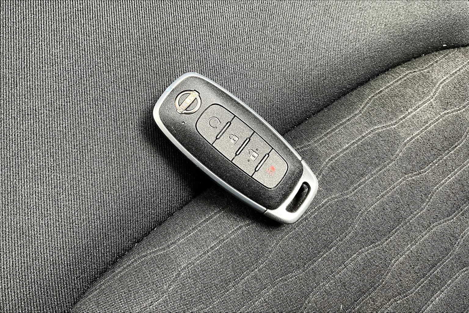 2024 Nissan Pathfinder SV - Photo 30