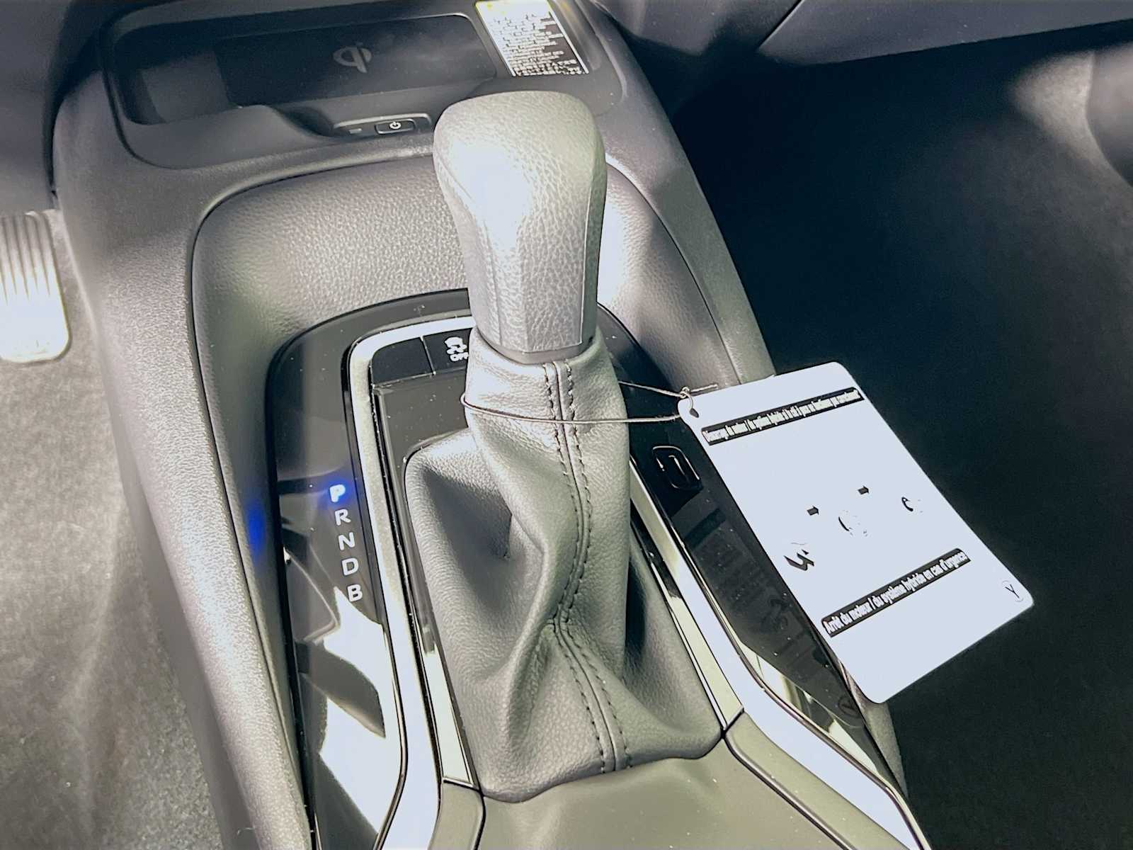 2025 Toyota Corolla LE - Photo 11