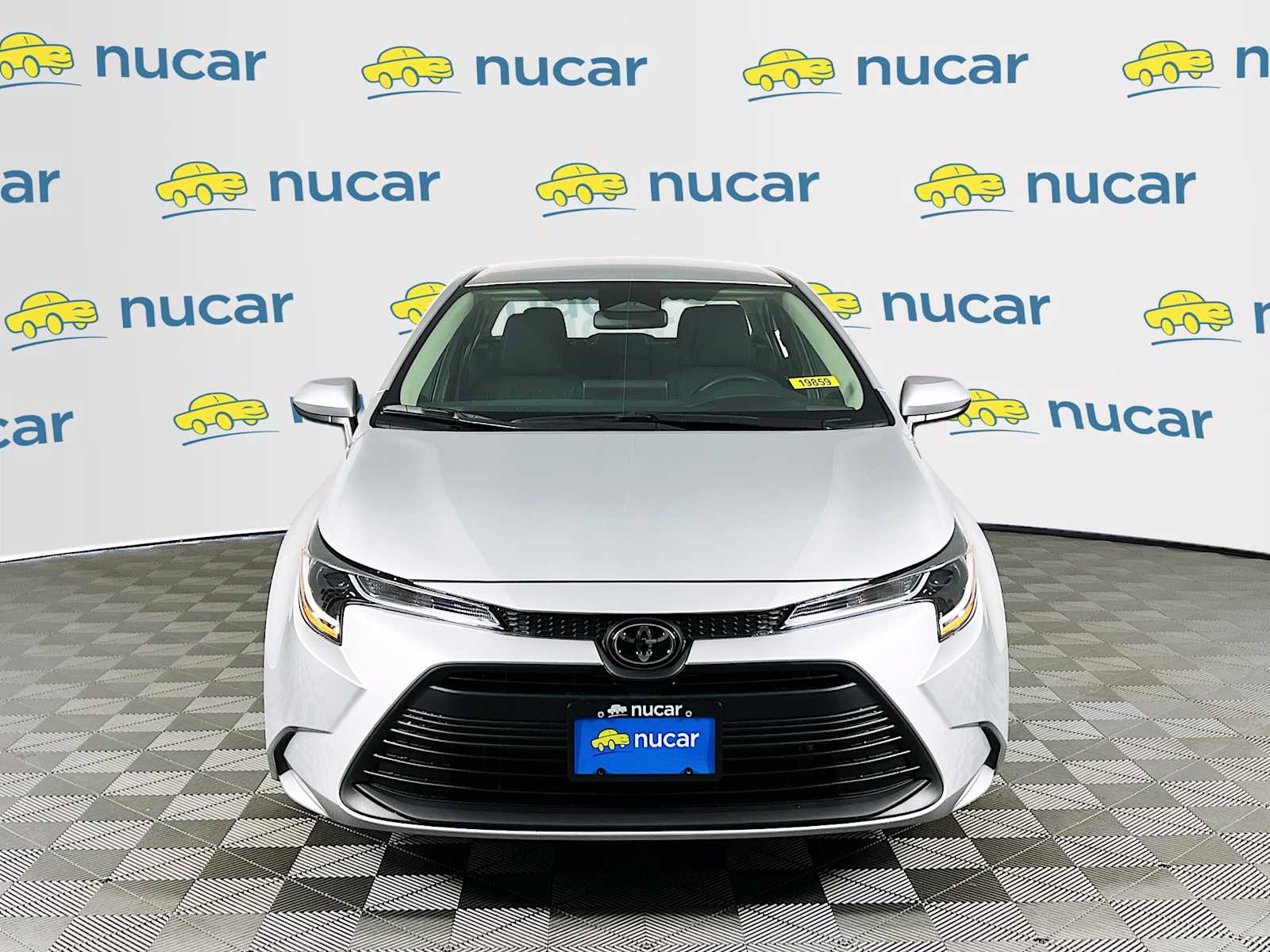 2025 Toyota Corolla LE - Photo 2