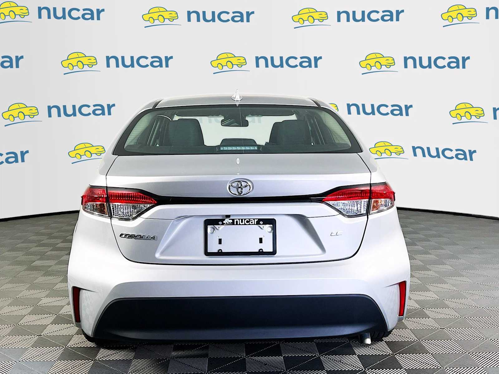 2025 Toyota Corolla LE - Photo 5